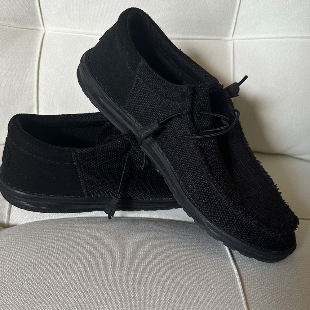 HEY DUDE Shoes